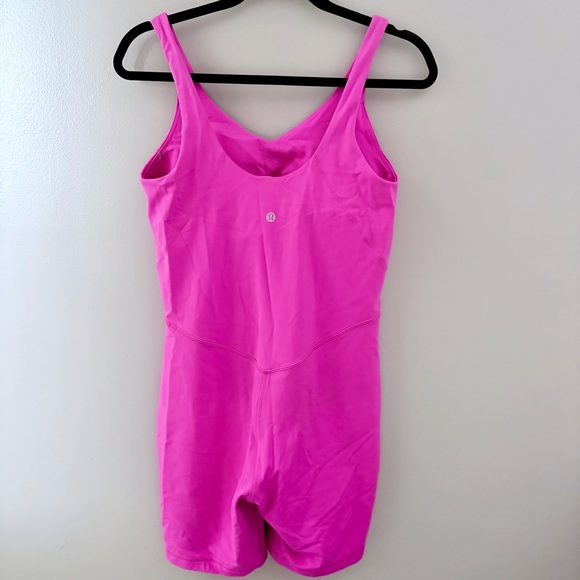 NWOT Lululemon Align Onesie 8" size 12 in sonic pink. - Picture 5 of 9